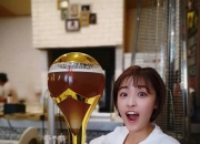 乐动体育平台-包含被选中前还在吃炸鸡！杨瀚森式幽默逗笑美女主持人的词条