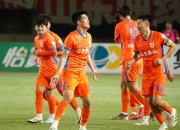 乐动体育-泰山B队新星彭啸两场轰四球！郑铮接班人横空出世