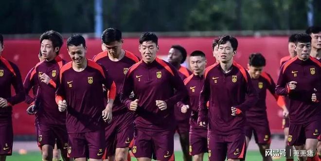 关于国足东亚杯夺冠，意义几何？世界杯垫底，球迷更激动的信息