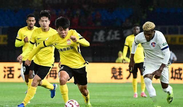 今年中甲悬念拉满，黑马突围与豪强失速轮番上演的简单介绍
