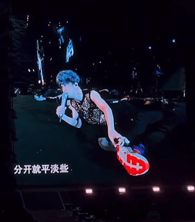 精彩表演引无数观众尖叫不已